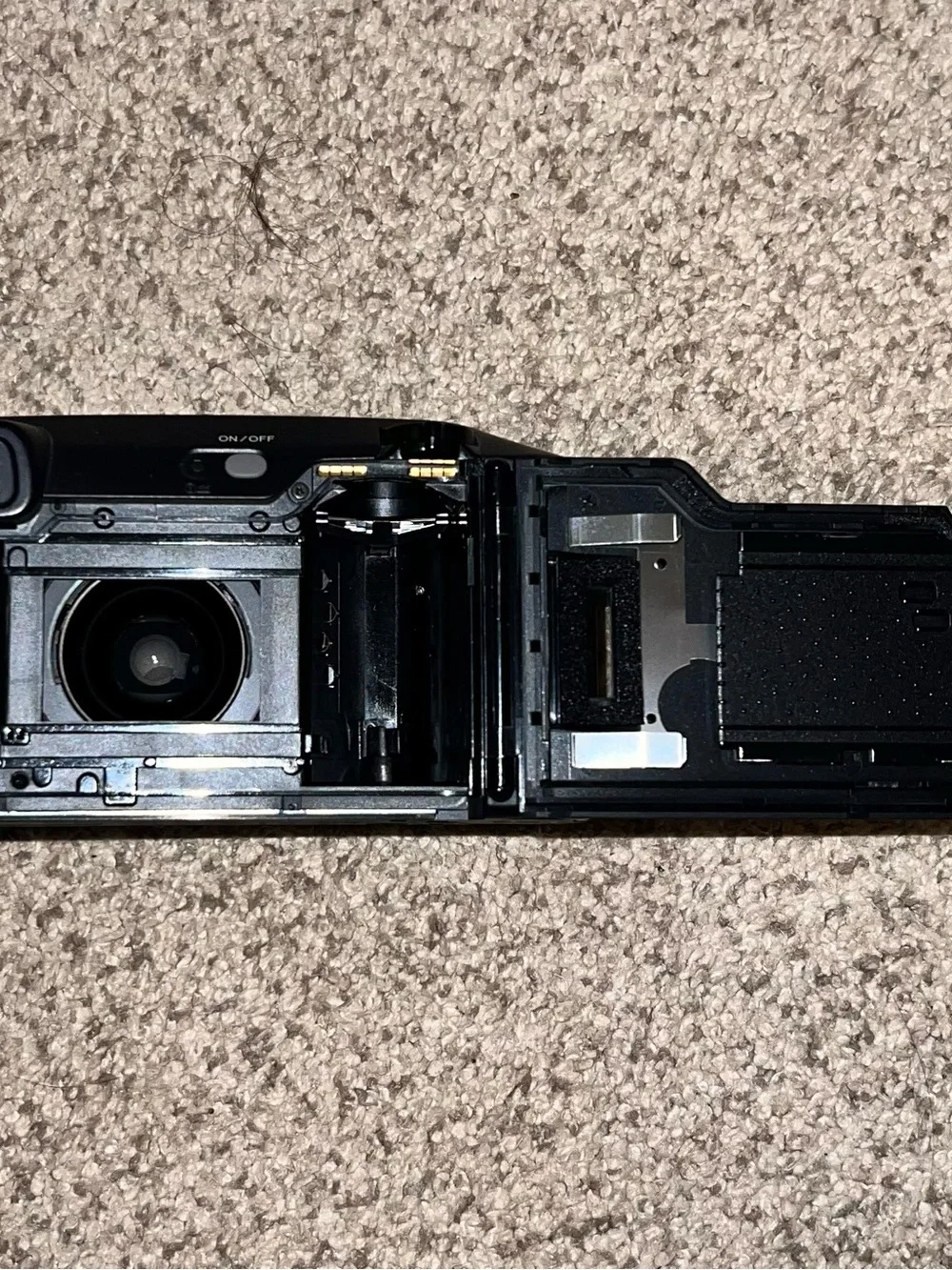 Minolta Freedom Zoom 135EX 35mm Film Camera — Black